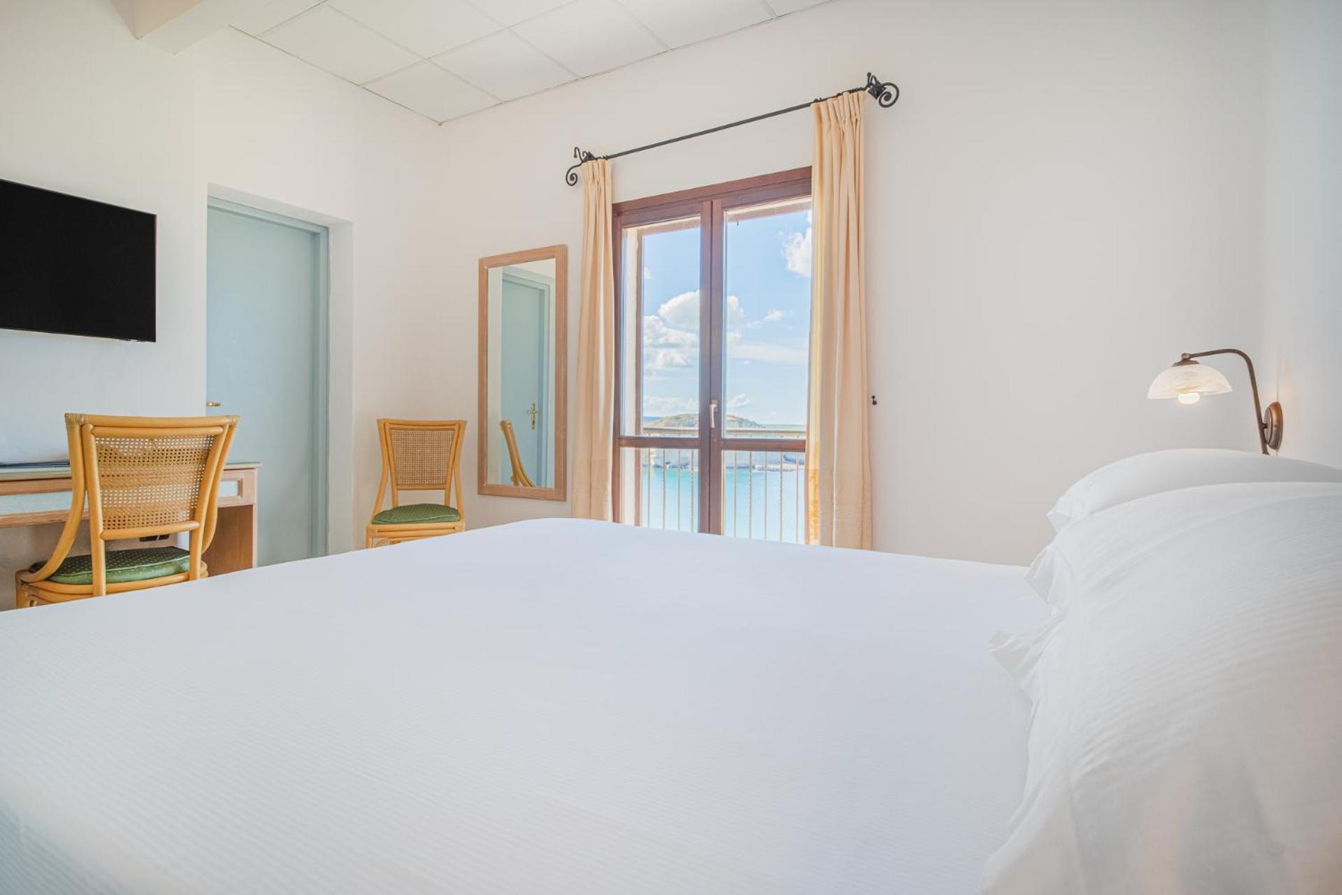 Felix Hotels - Hotel La Baja Santa Caterina Di Pittinuri  Bilik gambar